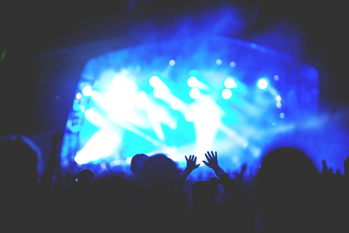 RFID Wristbands for Events: 2026 Buyer's Guide — RFIDAK RFID blog cover image